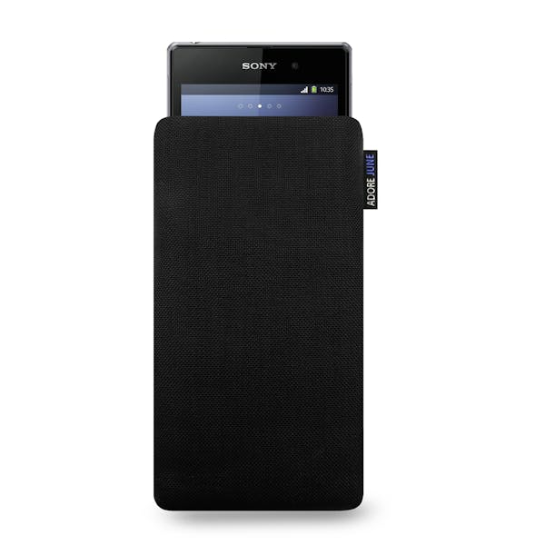 Das Bild zeigt die Vorderseite von Classic Tasche für Sony Xperia Z1 in Farbe Schwarz; Zur Veranschaulichung wird ebenfalls dargestellt, wie das kompatible Gerät in dieser Tasche aussieht