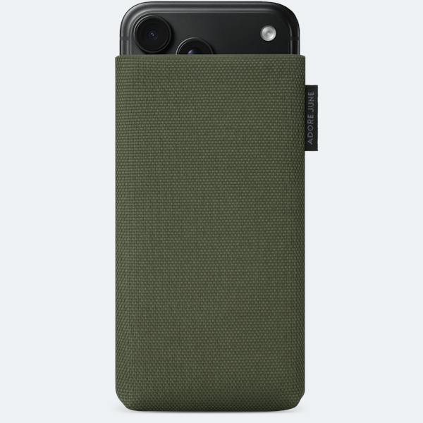 Bild 1 von Adore June Classic Recycled Handytasche für iPhone 18 Pro Max in Farbe Oliv-Grün