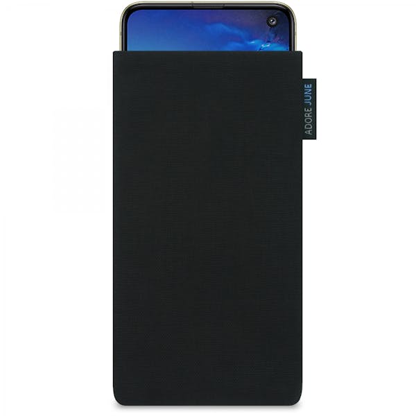 The picture shows the front of Classic Sleeve for Samsung Galaxy S10e in color Black; As an illustration, it also shows what the compatible device looks like in this bag