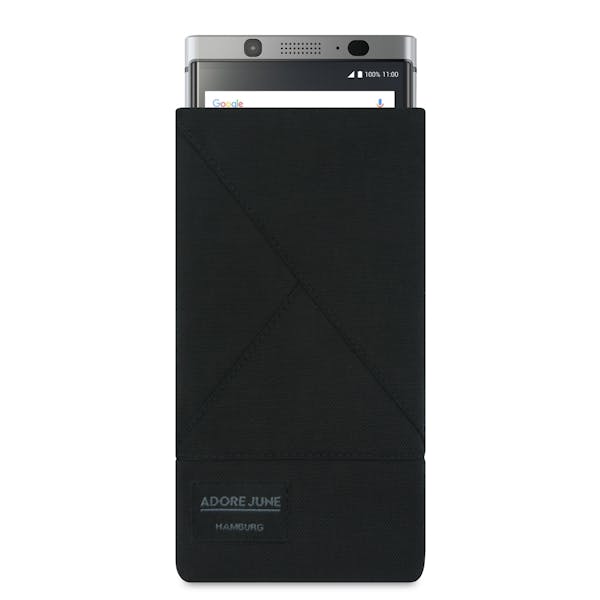 Das Bild zeigt die Vorderseite von Triangle Tasche für BlackBerry KeyOne in Farbe Schwarz; Zur Veranschaulichung wird ebenfalls dargestellt, wie das kompatible Gerät in dieser Tasche aussieht
