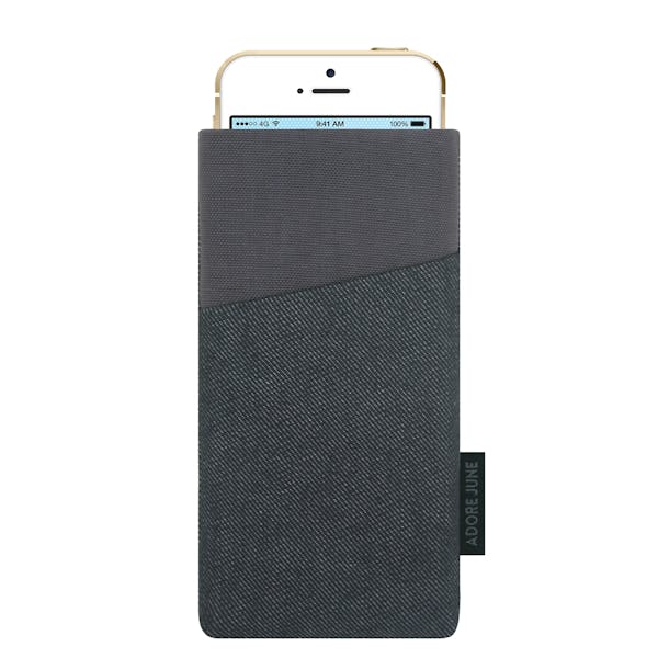 The picture shows the front of Clive Sleeve for Apple iPhone SE and iPhone 5 and 5S in color Black / Grey; As an illustration, it also shows what the compatible device looks like in this bag