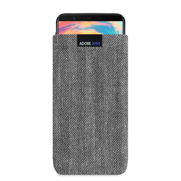 The picture shows the front of Business Sleeve for OnePlus 5T and OnePlus 6 in color Grey / Black; As an illustration, it also shows what the compatible device looks like in this bag