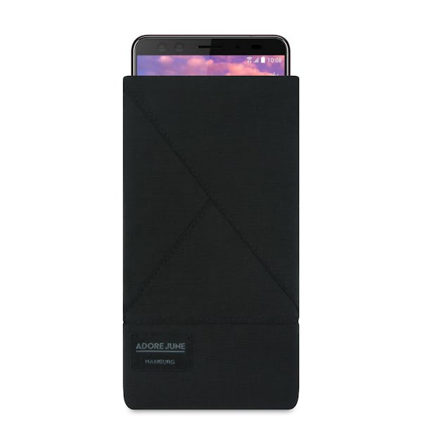 Das Bild zeigt die Vorderseite von Triangle Tasche für HTC U12 Plus in Farbe Schwarz; Zur Veranschaulichung wird ebenfalls dargestellt, wie das kompatible Gerät in dieser Tasche aussieht