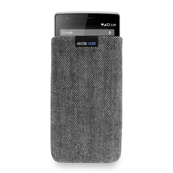 Das Bild zeigt die Vorderseite von Business Tasche für OnePlus One und OnePlus 2 in Farbe Grau / Schwarz; Zur Veranschaulichung wird ebenfalls dargestellt, wie das kompatible Gerät in dieser Tasche aussieht